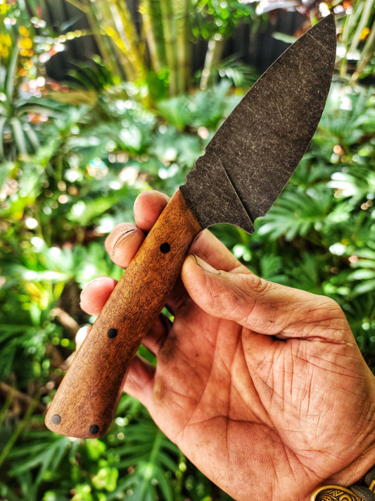 Drop Point Hunter - 1084 Carbon